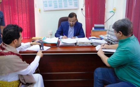 المحافظ بن الوزير يصادق على عقود خمسة مشاريع تنموية وخدمية 
