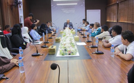 المدير باعباد يدشن التصفيات النهائية لمسابقة تحدي القراءة العربي لطلاب وطالبات مديريات ساحل حضرموت*