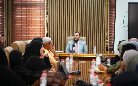 المحافظ شيخ يطلع على آخر الاستعدادات لانطلاق الاختبارات الوزارية ويؤكد حرص السلطة المحلية على إنجاحها