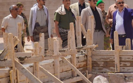 المحافظ بن الوزير يدشن العمل في مشروع إنشاء ثلاث قاعات دراسية بكلية المجتمع شبوة