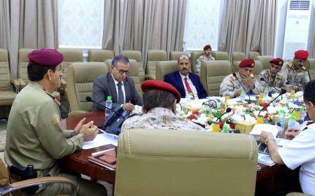 خلال مشاركته في اجتماع المجلس الأعلى.. رئيس جامعة عدن يؤكد استعداد الجامعة لتعزيز التعاون الأكاديمي مع الأكاديمية العسكرية العليا