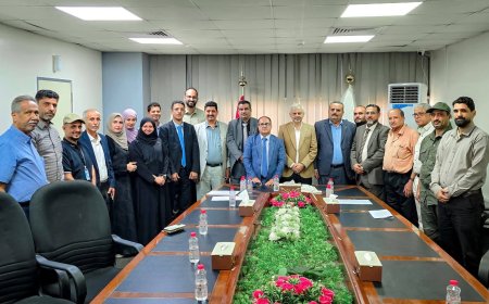 تنفيذاً لقرارات وزير النقل.. إجراء عملية استلام وتسليم لمدير ونائب مدير مطار عدن الدولي