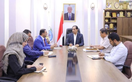 وزير الشباب والرياضة يناقش مع وكيل قطاع الشباب مستجدات العمل الكشفي ومخرجات اللقاءات الإقليمية