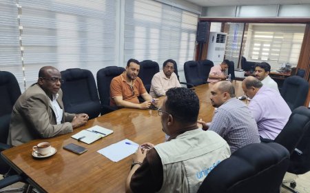 الرباكي يبحث مع وفد اليونيسف إدراج ميناء المكلا ضمن الموانئ المعتمدة لنقل المساعدات الإنسانية إلى اليمن