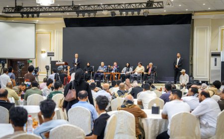 وزير النقل يلتقي نخبة من الأكاديميين والشخصيات الاجتماعية والإعلاميين ونشطاء المجتمع المدني لمناقشة المستجدات والقضايا العامة