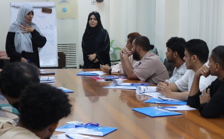 شركة النفط بعدن تفتتح دورة تدريبية حول «إدارة المشتريات والمخازن»