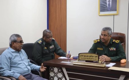 العميد الجابري يبحث مع وفد جامعة حضرموت تعزيز الأمن وحماية الممتلكات العامة