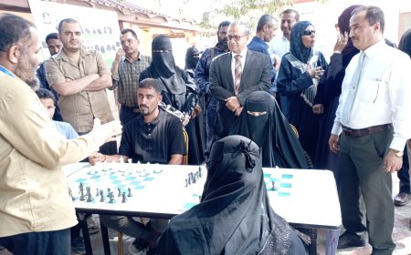 نحو طالب جامعي فاعل ومتميز.. رئيس جامعة عدن يدشن أسبوع الطالب الجامعي بكلية التربية 