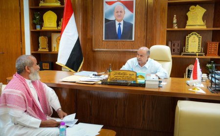 عضو مجلس القيادة محافظ حضرموت يطّلع على التحديات الخدمية والتنموية والأمنية بمديرية زمخ ومنوخ