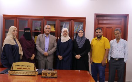 وزير التربية والتعليم يبحث مع رئيسة اللجنة الوطنية للمرأة تعزيز قدرات الكوادر النسائية ودعم تعليم الفتاة