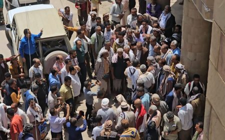 مشايخ ووجهاء "الرجاعية" وأسرة "آل المشمر" يقدمون اعتذارهم لمدير عام الشمايتين 