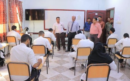 الوكيل التميمي يدشن الامتحانات النهائية بمعهد العلوم الصحية بسيئون