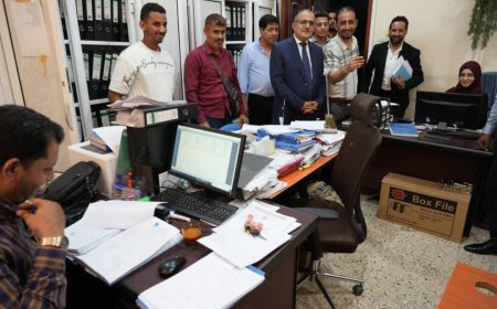 وزير الصحة يترأس اجتماعاً فنياً لقيادة هيئة الأدوية ويؤكد تعزيز الرقابة على السوق الدوائية ودعم الصناعة الوطنية لتحقيق الاستقرار الدوائي