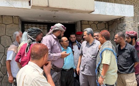 في زيارة ميدانية لمديرية طور الباحة.. محافظ لحج يتفقد الكلية الجامعية والمستشفى العام .
