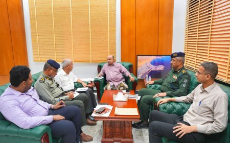 عضو مجلس القيادة محافظ حضرموت يؤكد أهمية تنظيم وتقنين أوضاع العمالة الأجنبية وتعزيز الرقابة على المنافذ بالمحافظة