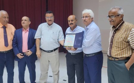 تكريم المدير العام السابق لمكتب السياحة بالعاصمة عدن عادل الحوشبي