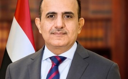وزير الصحة يحذّر من رقم ينتحل صفته ويطلب حوالات مالية عبر تطبيقات التواصل