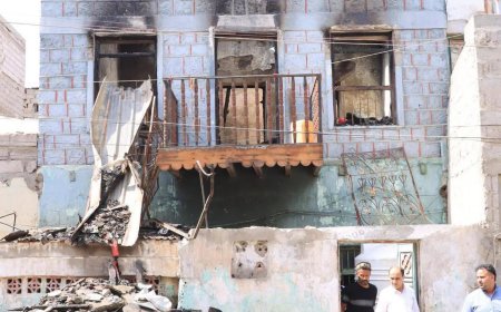 مدير عام دارسعد يتفقد أضرار الحريق الذي اندلع  في احد المنازل بمنطقة العربية