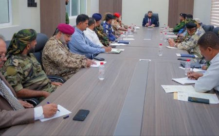 محافظ أبين يترأس اجتماع اللجنة الأمنية ويشدد على رفع الجاهزية الأمنية وفرض هيبة الدولة