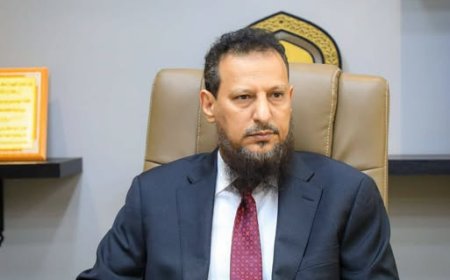 عاجل.. قرار مرتقب بإعفاء محافظ عدن من منصبه