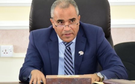 وزير التربية العبادي يثمن جهود الجميع في إنجاح العملية الاختبارية للثانوية العامة للعام الدراسي 2025-2026م