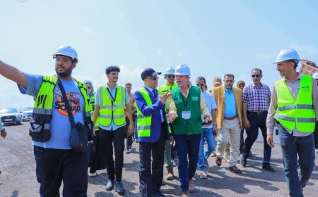 الوكيل المساعد لقطاع السلامة بهيئة الطيران يتفقد سير العمل في مشروع إعادة تأهيل مدرج مطار عدن الدولي