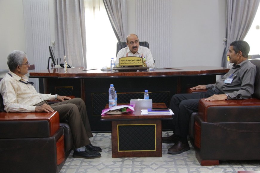 المدير باعباد يستقبل أعضاء وفد اللجنة الإشرافية الوزارية المكلفة بالنزول الميداني إلى المراكز الاختبارية لإنهاء مرحلة شهادة الثانوية العامة في عدد من مديريات الساحل*