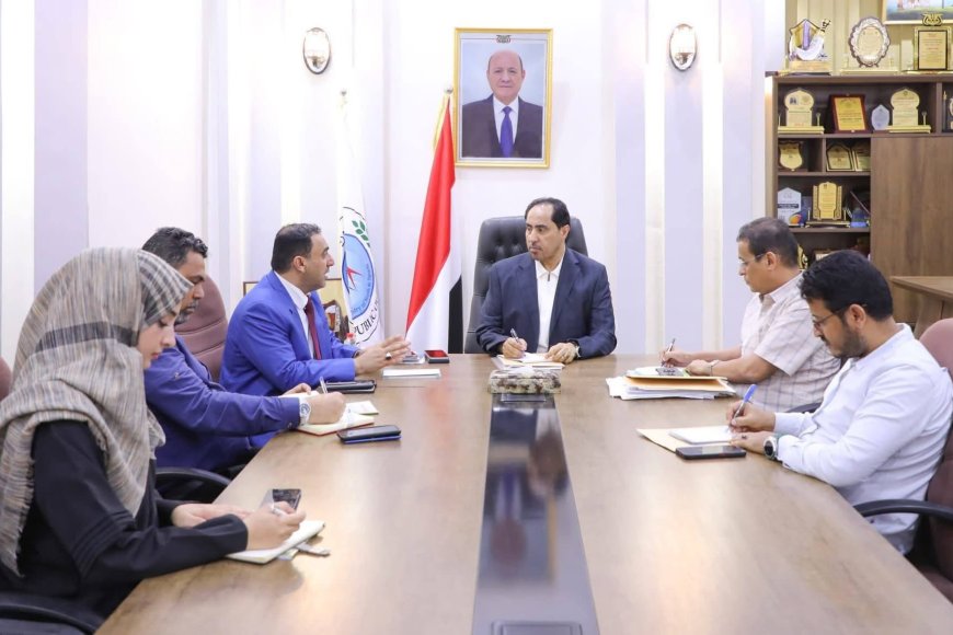 وزير الشباب والرياضة يناقش مع وكيل قطاع الشباب مستجدات العمل الكشفي ومخرجات اللقاءات الإقليمية