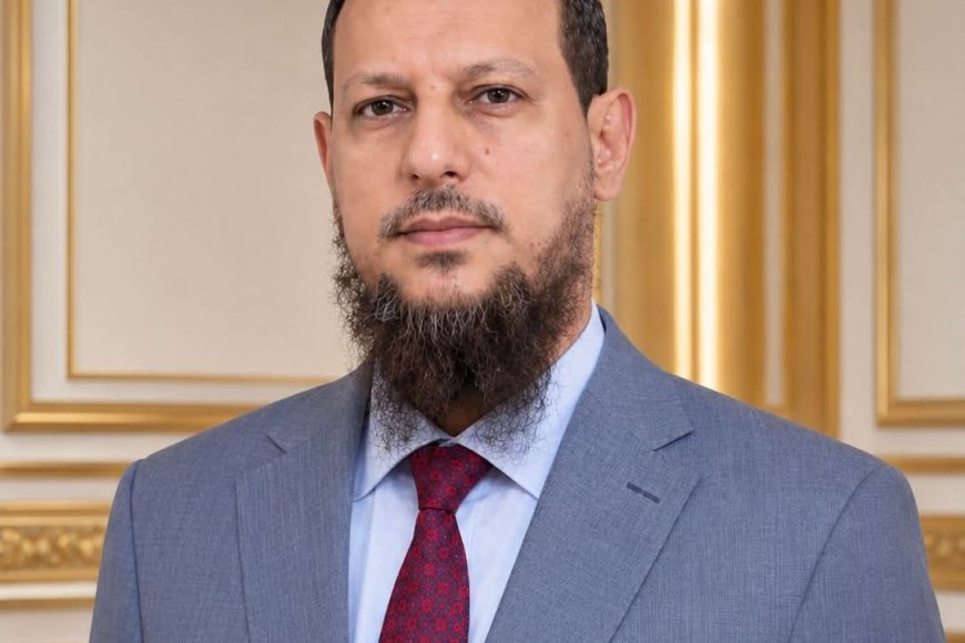 المحافظ عبد الرحمن شيخ يعزي أسر ضحايا حادث الانفجار بمعسكر العمالقة ويوجه بمعالجة الجرحى وفتح تحقيق عاجل