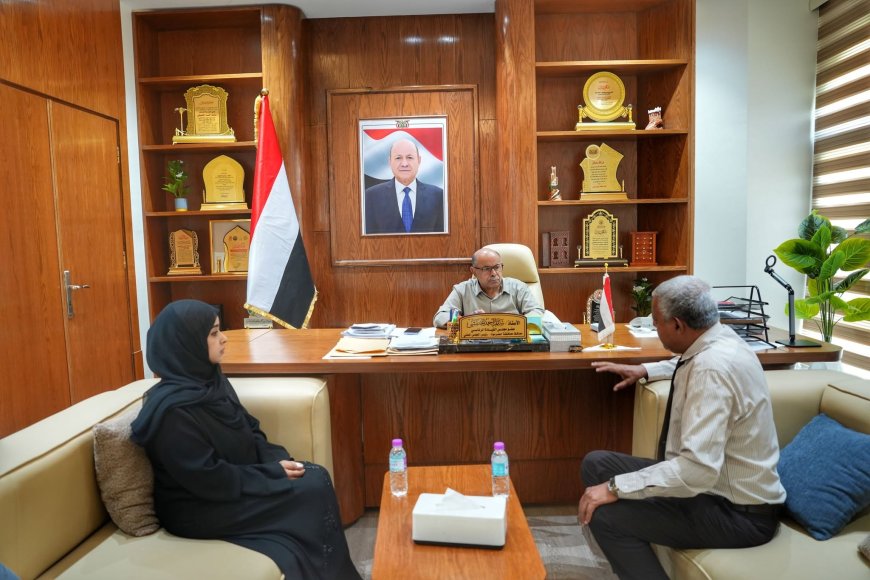 الخنبشي يشيد بجهود المجلس اليمني للتخصصات الطبية بحضرموت في تأهيل الكوادر الصحية وتطوير برامج الدراسات العليا