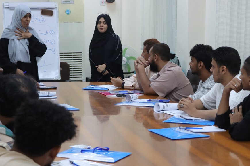 شركة النفط بعدن تفتتح دورة تدريبية حول «إدارة المشتريات والمخازن»
