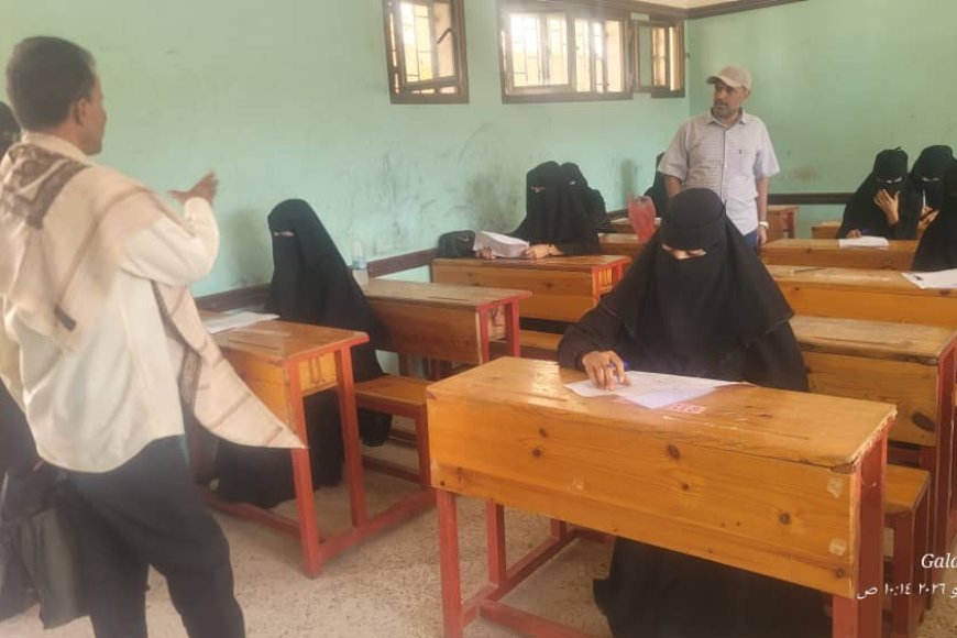 مدير عام المسيمير يتفقد سير العملية الامتحانية بمركز مدرسة الشهيد عباس