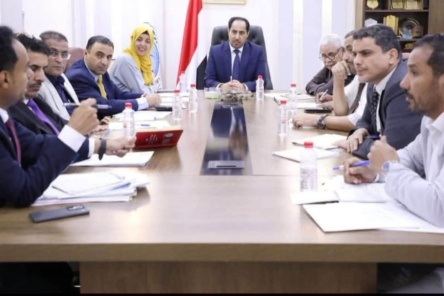 الوزير البكري يرأس اجتماعًا لتقييم الأداء ومناقشة المشاريع