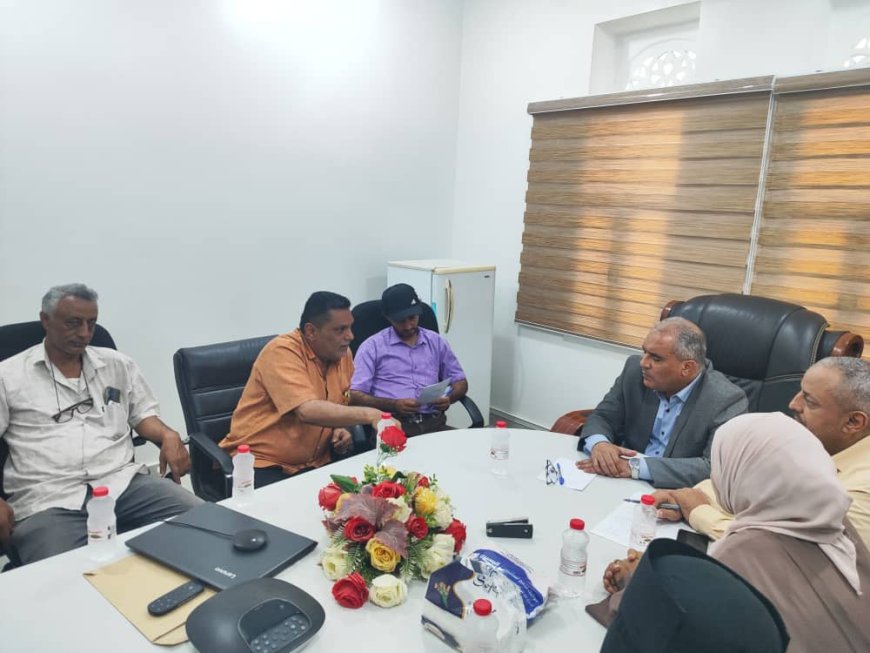 وزير التربية العبادي يناقش أوضاع الإدارة العامة للموارد البشرية والانضباط الوظيفي بالوزارة