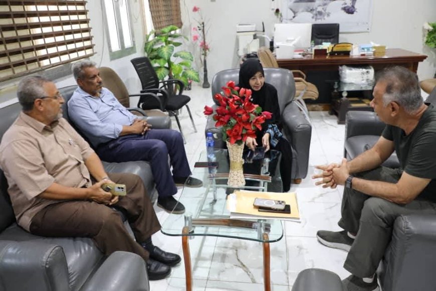 اجتماع لمناقشة المشاريع الاستثمارية والخدمية الخاصة بمديرية المعلا خاص