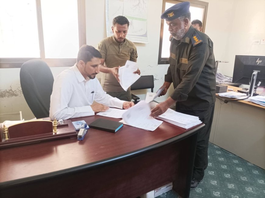 مدير عام السجل المدني يتفقد عدد من مراكز الأحوال المدنية بمحافظة حضرموت