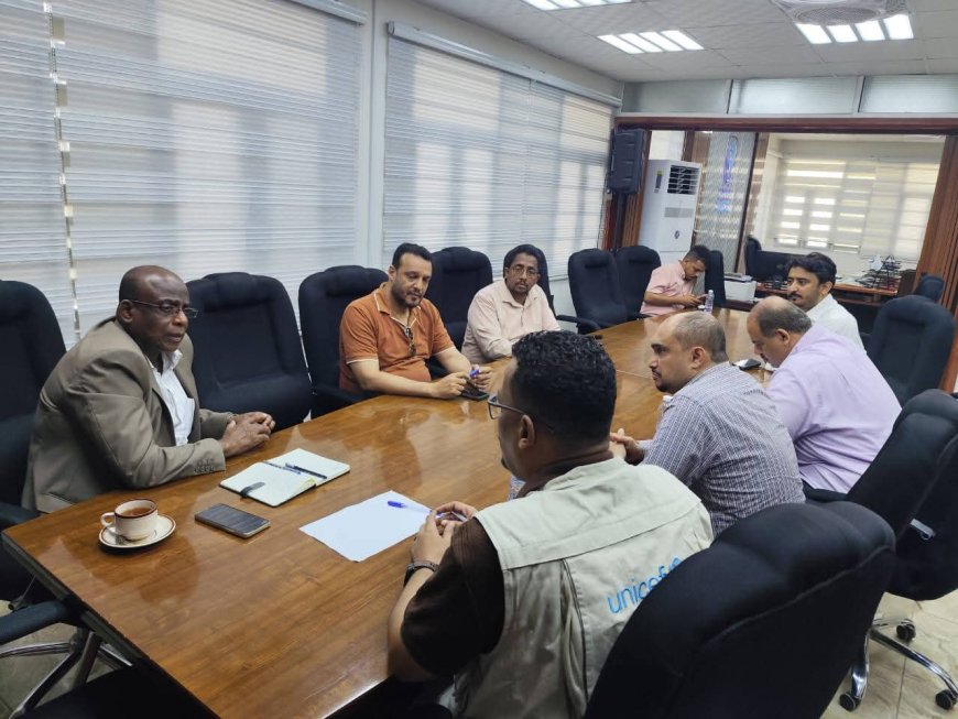 الرباكي يبحث مع وفد اليونيسف إدراج ميناء المكلا ضمن الموانئ المعتمدة لنقل المساعدات الإنسانية إلى اليمن