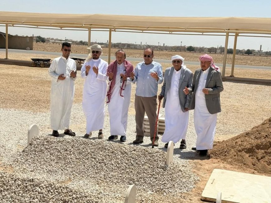 الميسري يزور قبر الرئيس عبدربه منصور هادي.. ويعلق بهذه الكلمات