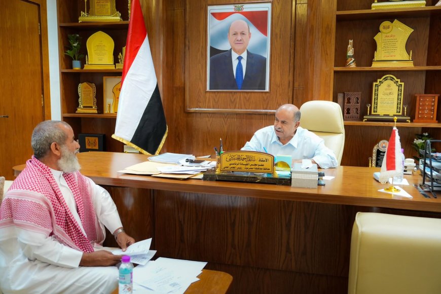 عضو مجلس القيادة محافظ حضرموت يطّلع على التحديات الخدمية والتنموية والأمنية بمديرية زمخ ومنوخ
