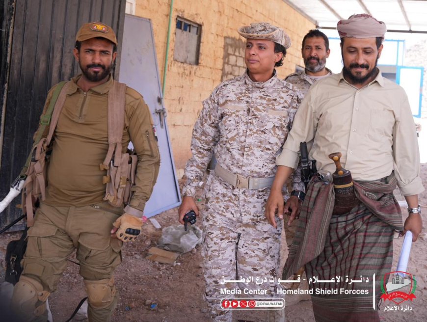 قائد الفرقة الثالثة بالعبر يلتقي مدير دائرة الإعلام لقوات درع الوطن لبحث تطوير العمل الإعلامي العسكري