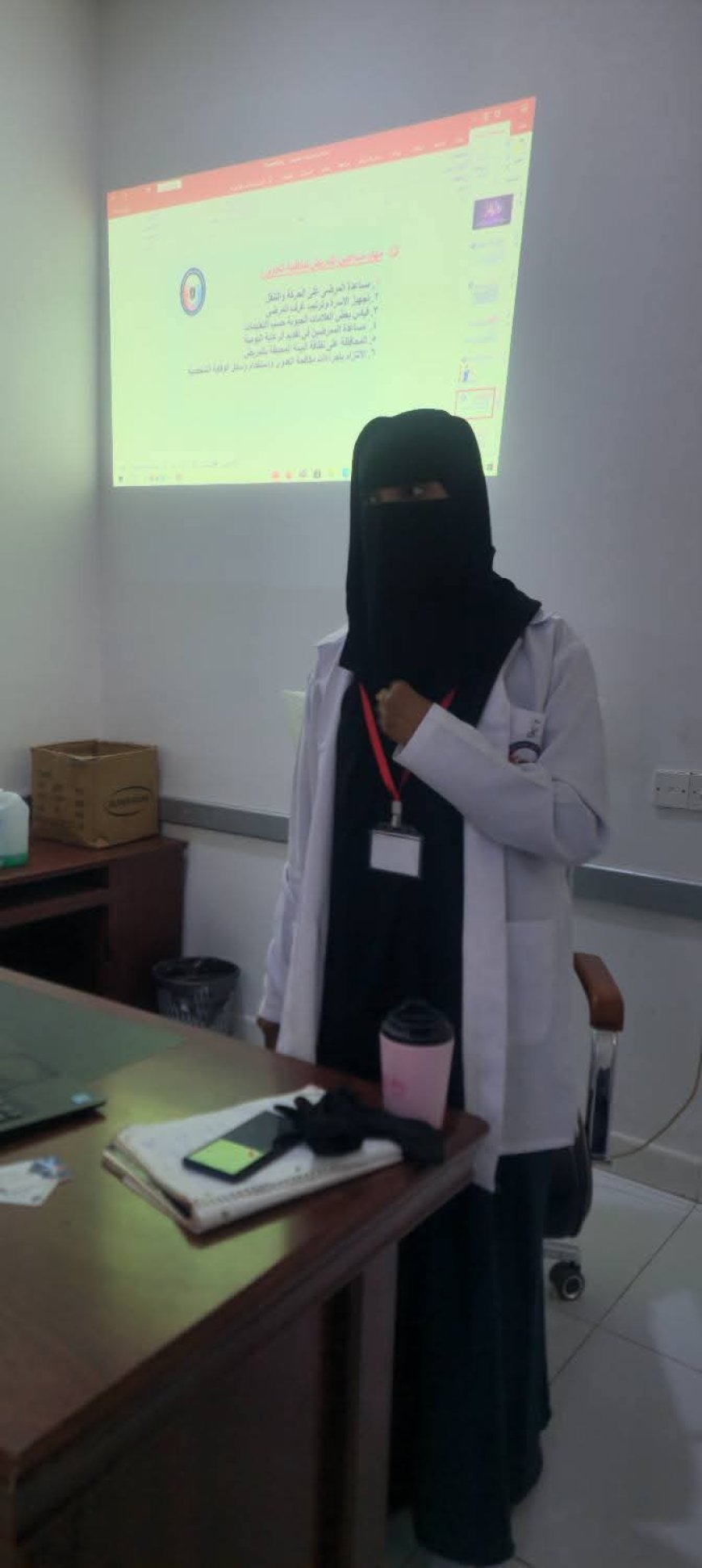 دائرة الخدمات الطبية تنظم دورة تدريبية حول "سياسات مكافحة العدوى" لمساعدي التمريض وعمال الحركة"