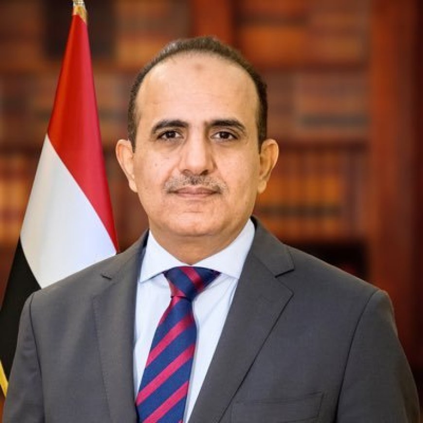 وزير الصحة يحذّر من رقم ينتحل صفته ويطلب حوالات مالية عبر تطبيقات التواصل