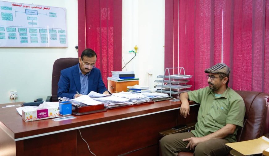 المحافظ بن الوزير يناقش تطوير منظومة الواجبات الزكوية ويؤكد تعزيز الرقابة على الموارد العامة