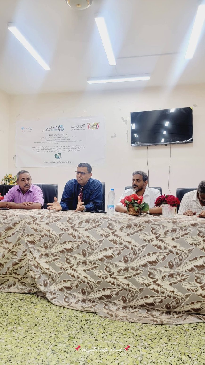 مدير عام مكتب الصحة بلحج يختتم اعمال الدورة التدريبية الشاملة حول إدارة النفايات الطبية الآمنة في المرافق الصحية بلحج 
