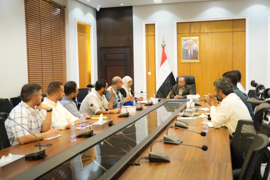 عضو مجلس القيادة الخنبشي يطلع على مشروع تحسين إدارة المياه والري لتعزيز الأمن المائي