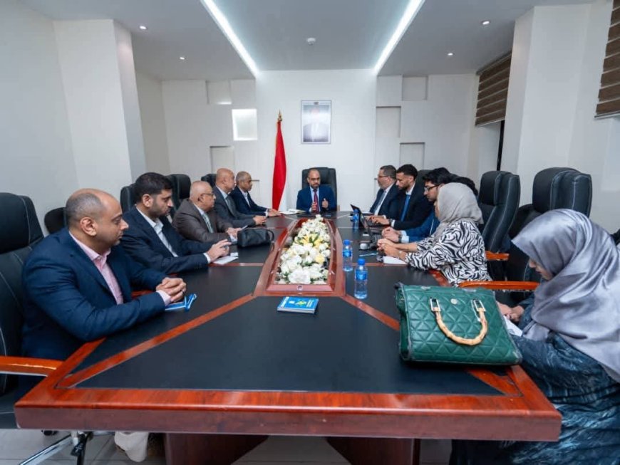 وزير الاتصالات يبحث مع وفد البنك الدولي أولويات التحول الرقمي ودعم تطوير البنية التحتية للقطاع