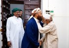 الشيخ محمد بن شبيبة يقدم واجب العزاء في وفاة الشيخ العلامة علي بن سالم بكير