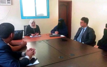 اللجنة الوطنية اليمنية تبحث ٱليات التعاون مع جمعية المستشارين والمدربين في اليمن