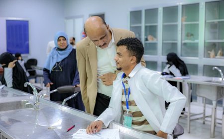 كلية الطب بجامعة عدن تدشن امتحانات الفصل الدراسي الثاني
