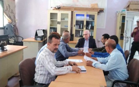 وكيل محافظة تعز يناقش واقع التعليم الفني والتدريب المهني واحتياجاته بالمحافظة
